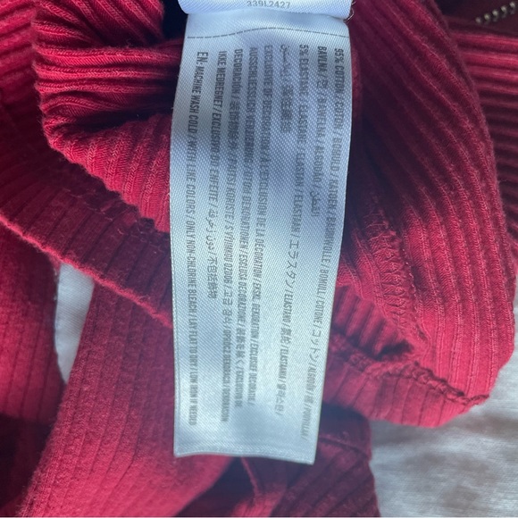 Hollister Long Sleeve zip-up Top - Picture 4 of 6